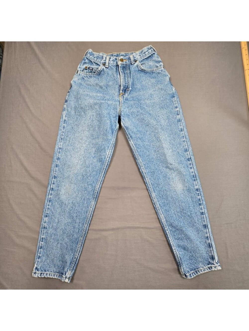 Vintage 90s Lee High-Waisted Jeans 8 Short Acid Wash Tapered Legs Classic Fit